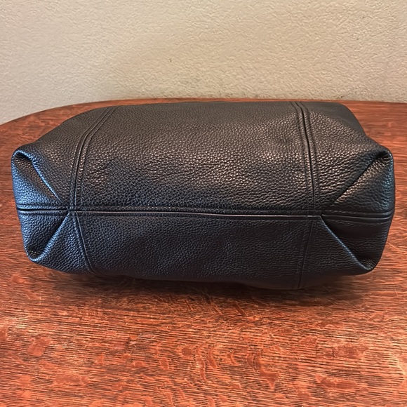 Michael Michael Kors Camden Large Black Pebbled Leather Satchel with Strap - Picture 9 of 16